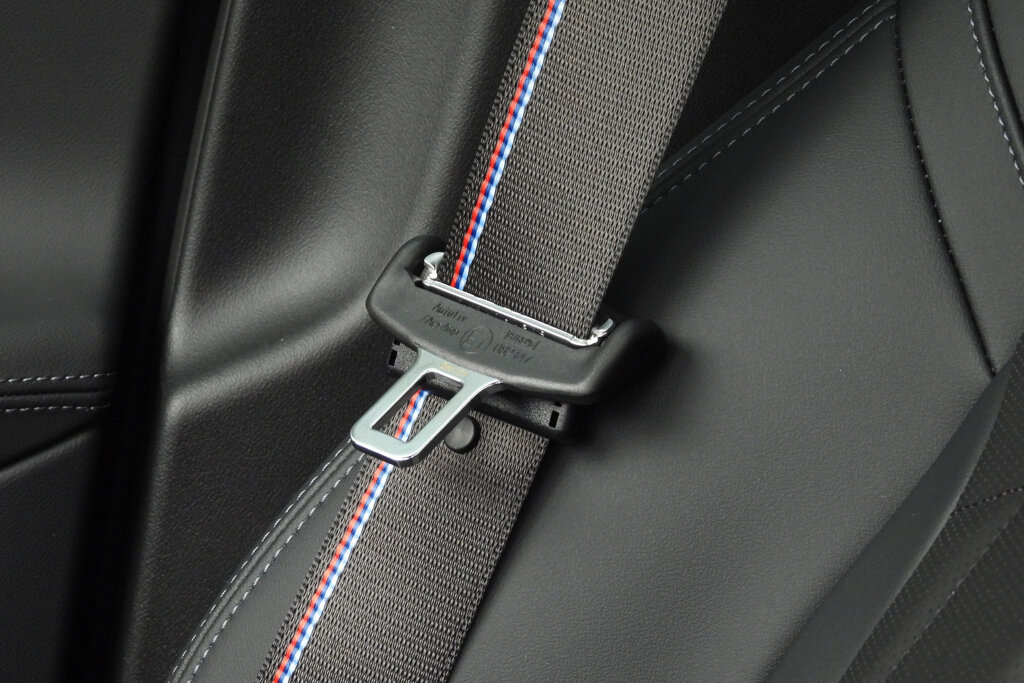 BMW i5 21