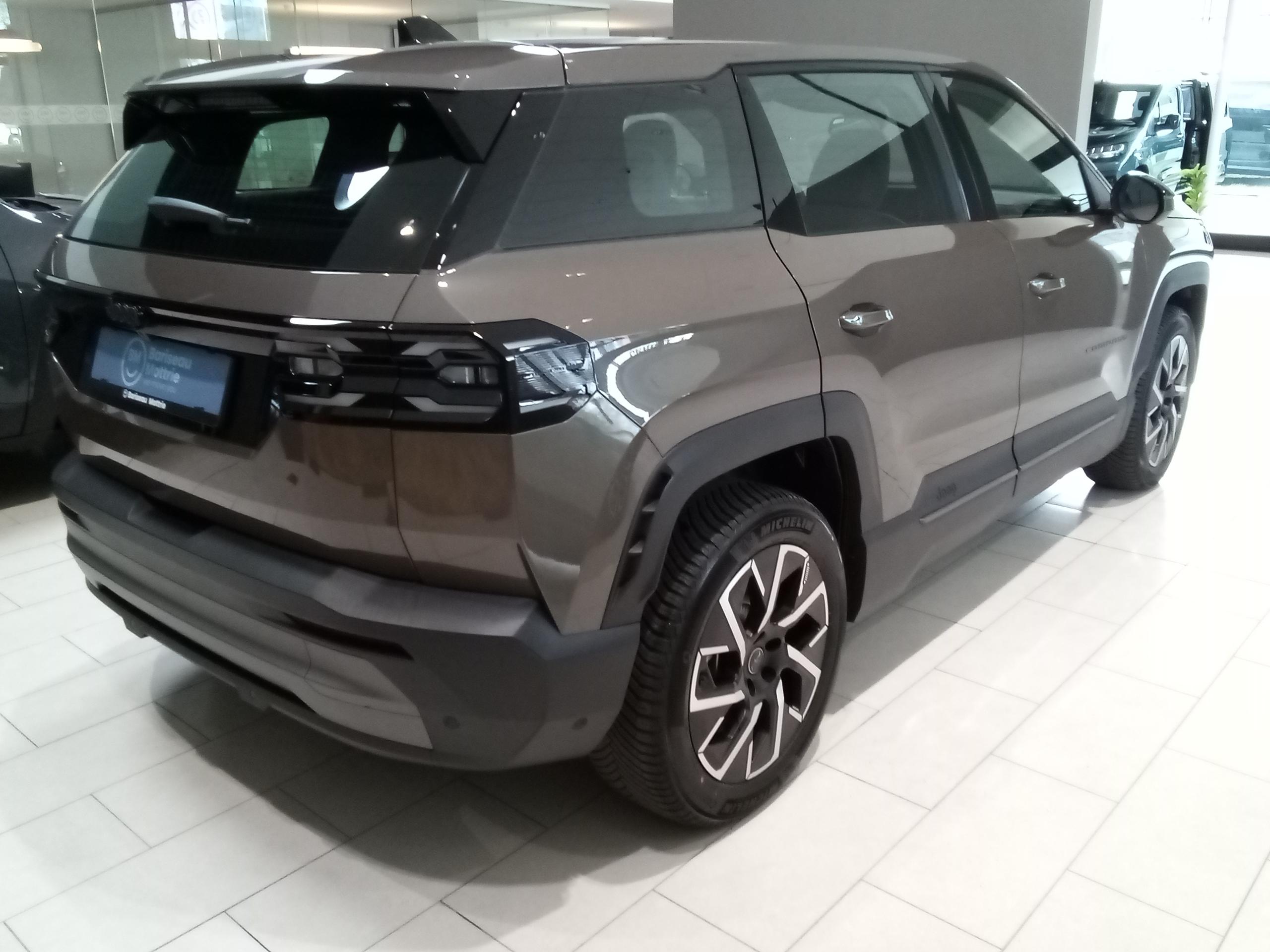 Jeep Compass JEEP Nieuwe compass Elektrisch Altitude 213pk - Image 4