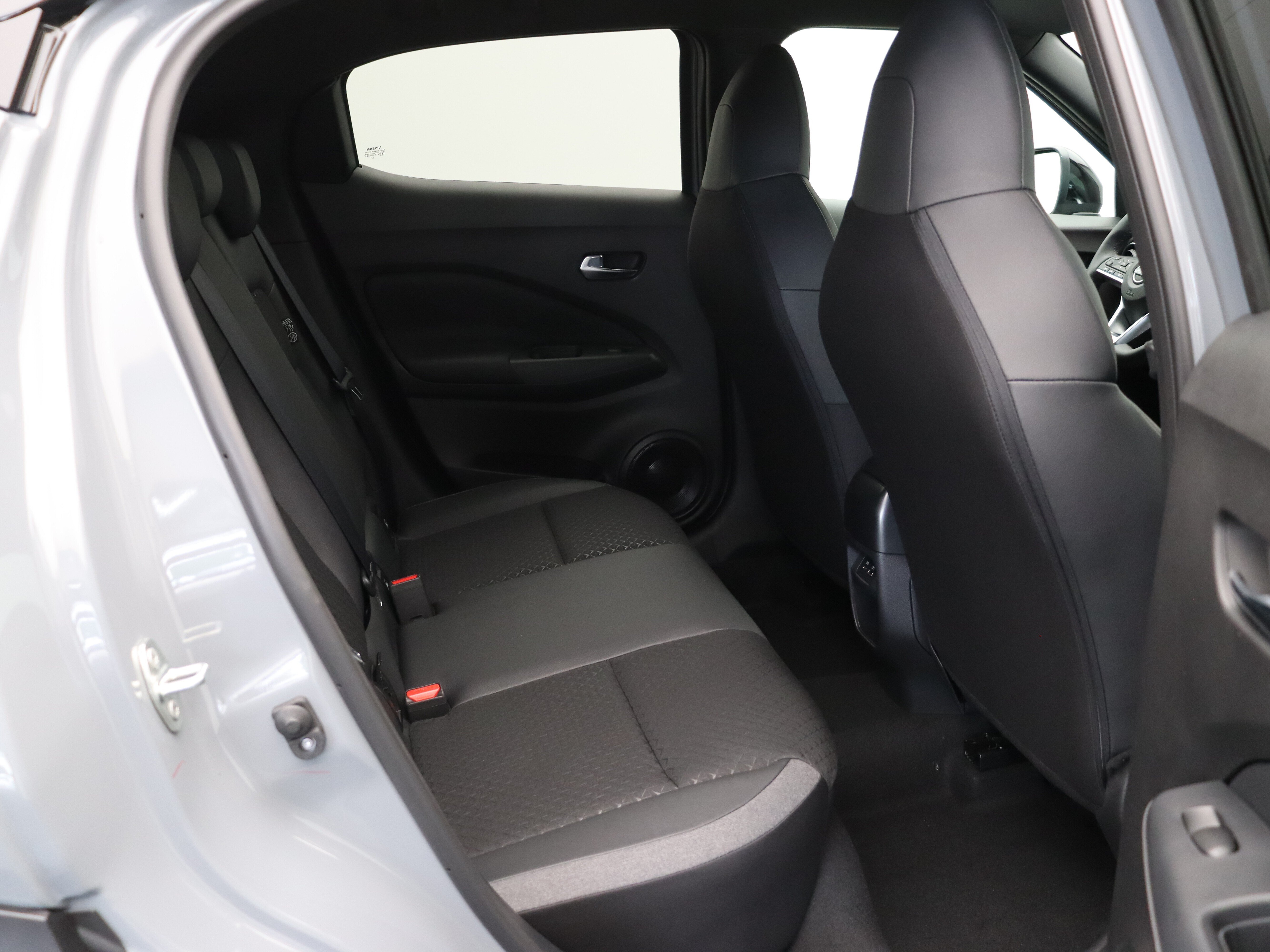 Nissan Juke N-Design Enigma Black + Cold Pack Hybrid 143 - Afbeelding 8