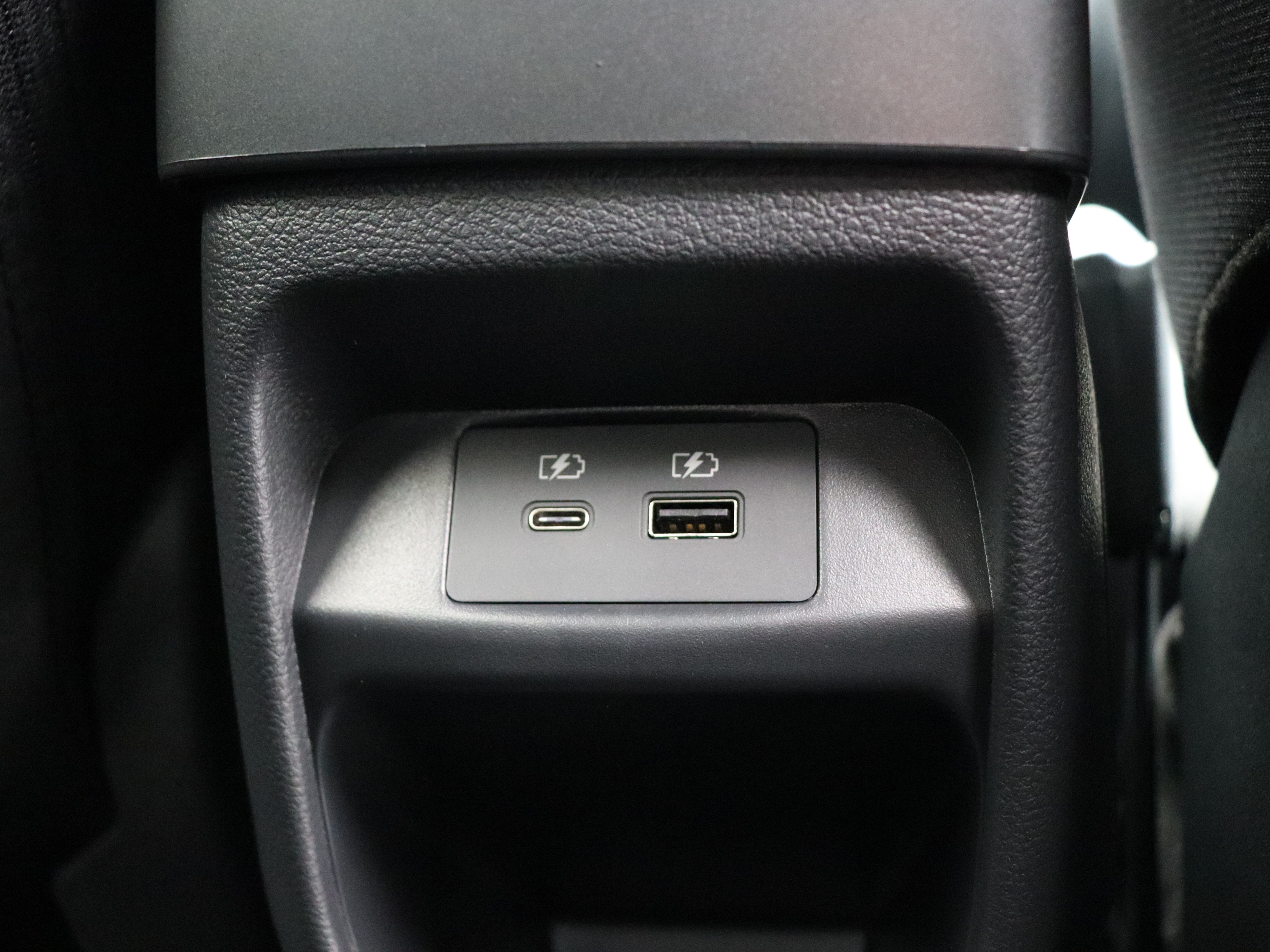 Nissan Juke N-Design Enigma Black + Cold Pack Hybrid 143 - Afbeelding 4