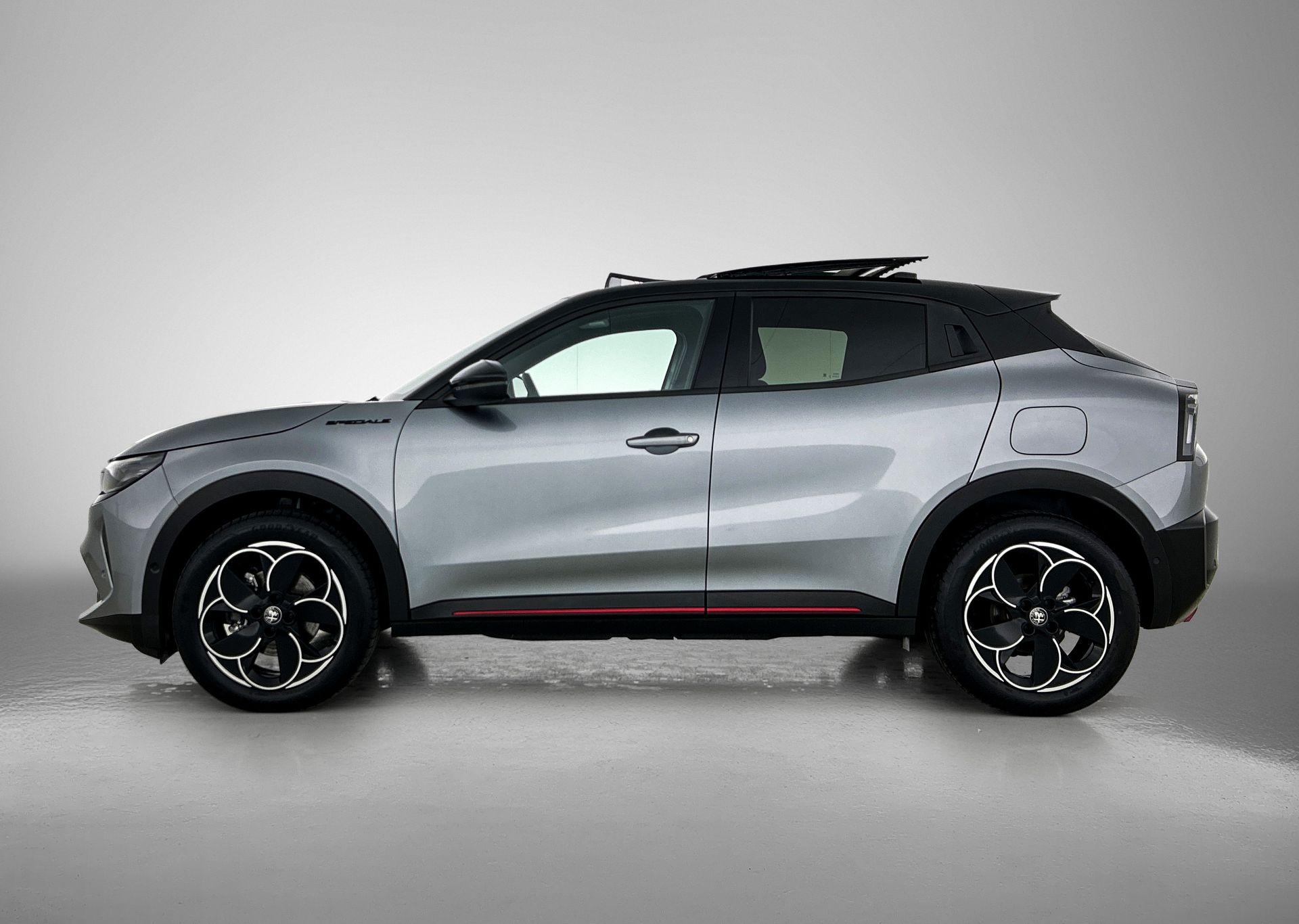 Alfa Romeo Junior Elettrica Speciale 54 kWh 156pk Automaat - Afbeelding 2