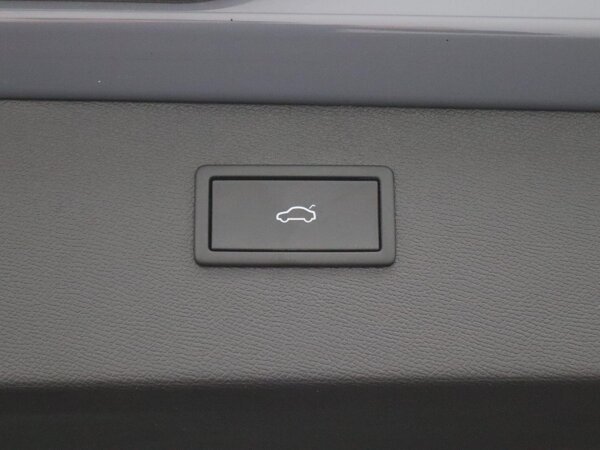 Elektrische bedienbare achterklep incl. voetbediening