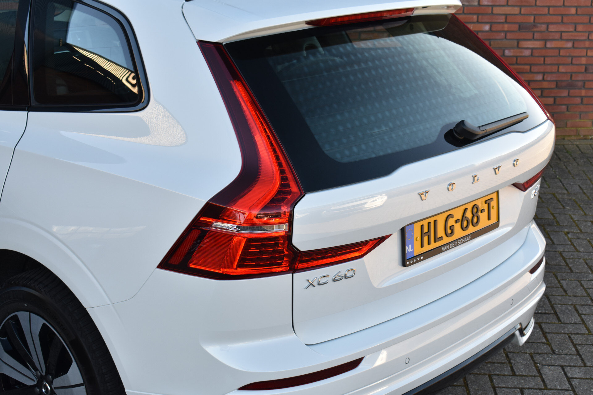 Volvo XC60 T6 350PK Plug-in hybrid AWD Plus Dark - Afbeelding 4