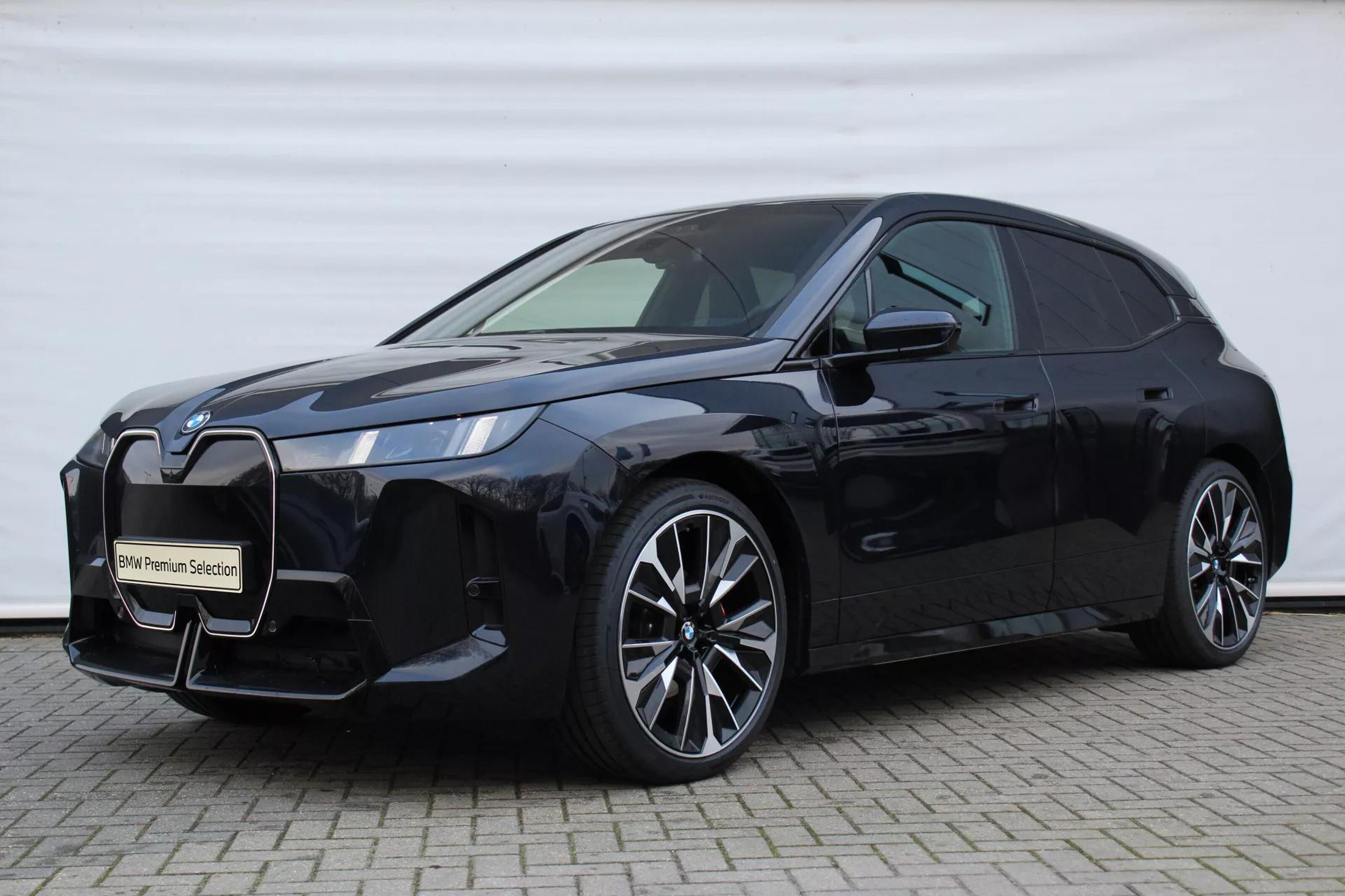 BMW iX xDrive60