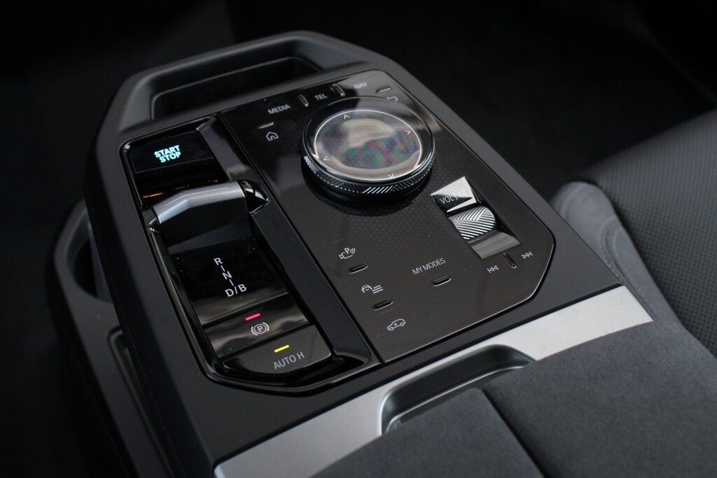 BMW iX 22