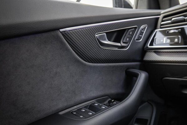 carbonafwerking interieur