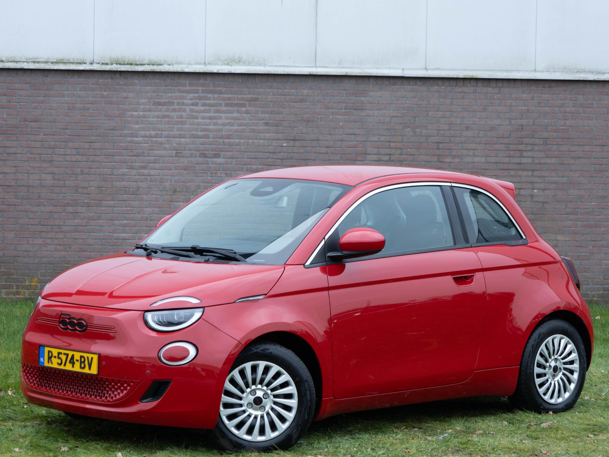 Fiat 500 RED 42 kWh 118PK - Afbeelding 4