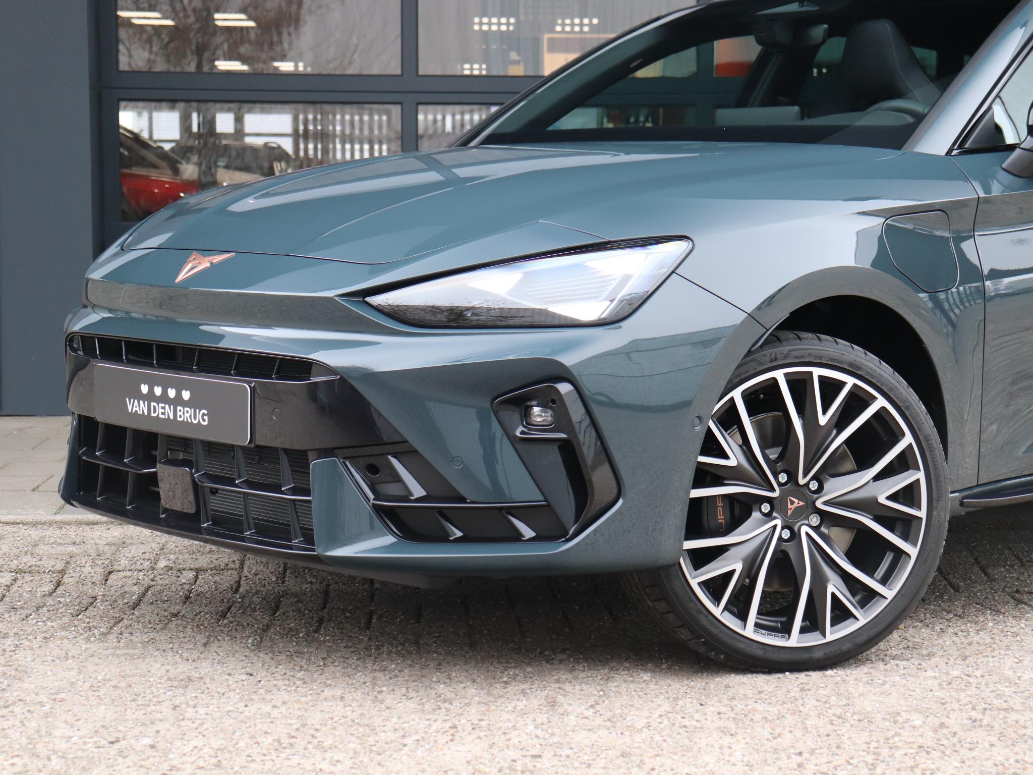 CUPRA Leon 1.5 TSI e-Hybrid VZ 272PK - Afbeelding 2