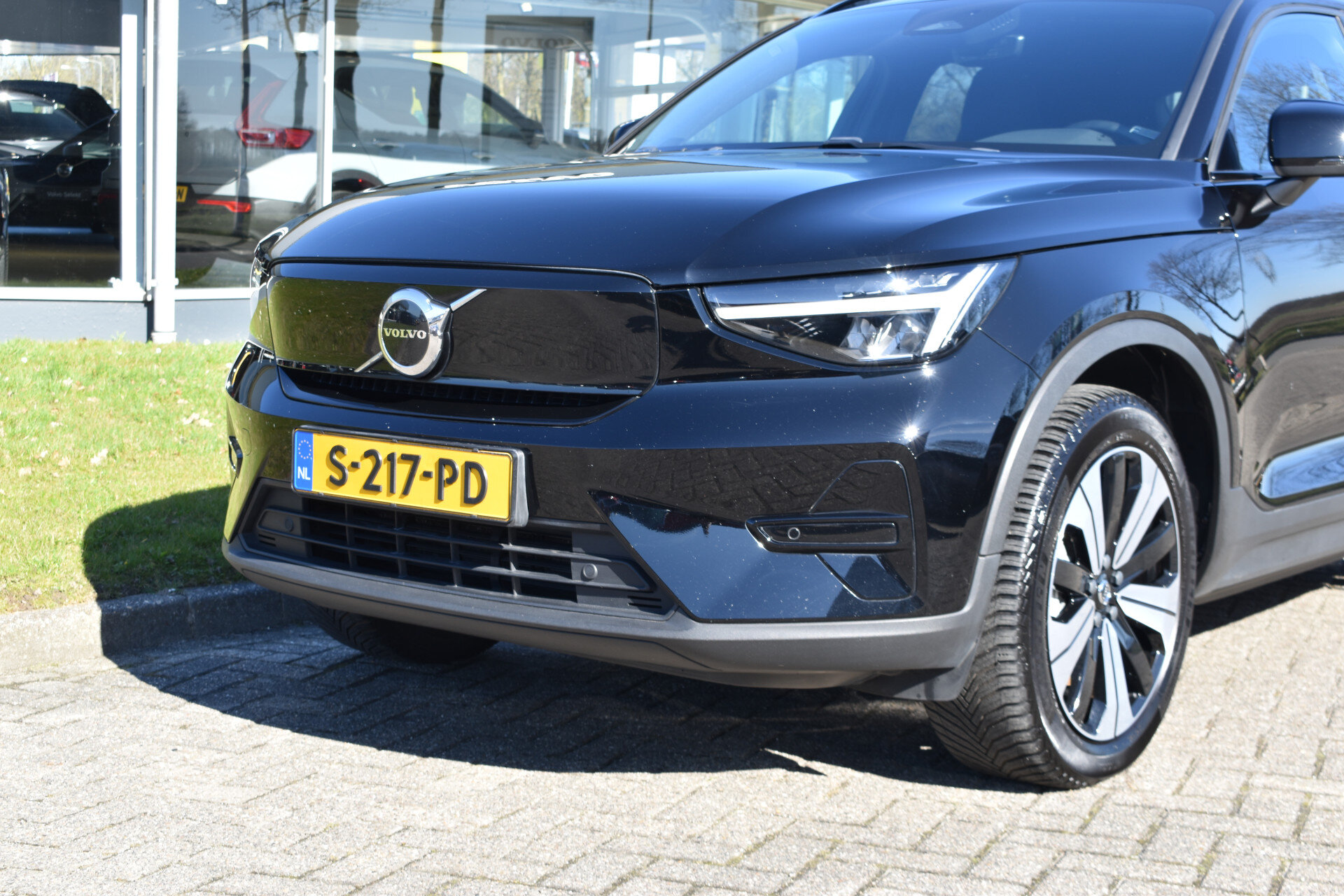 Volvo XC40 Recharge Core 70 kWh - Afbeelding 4
