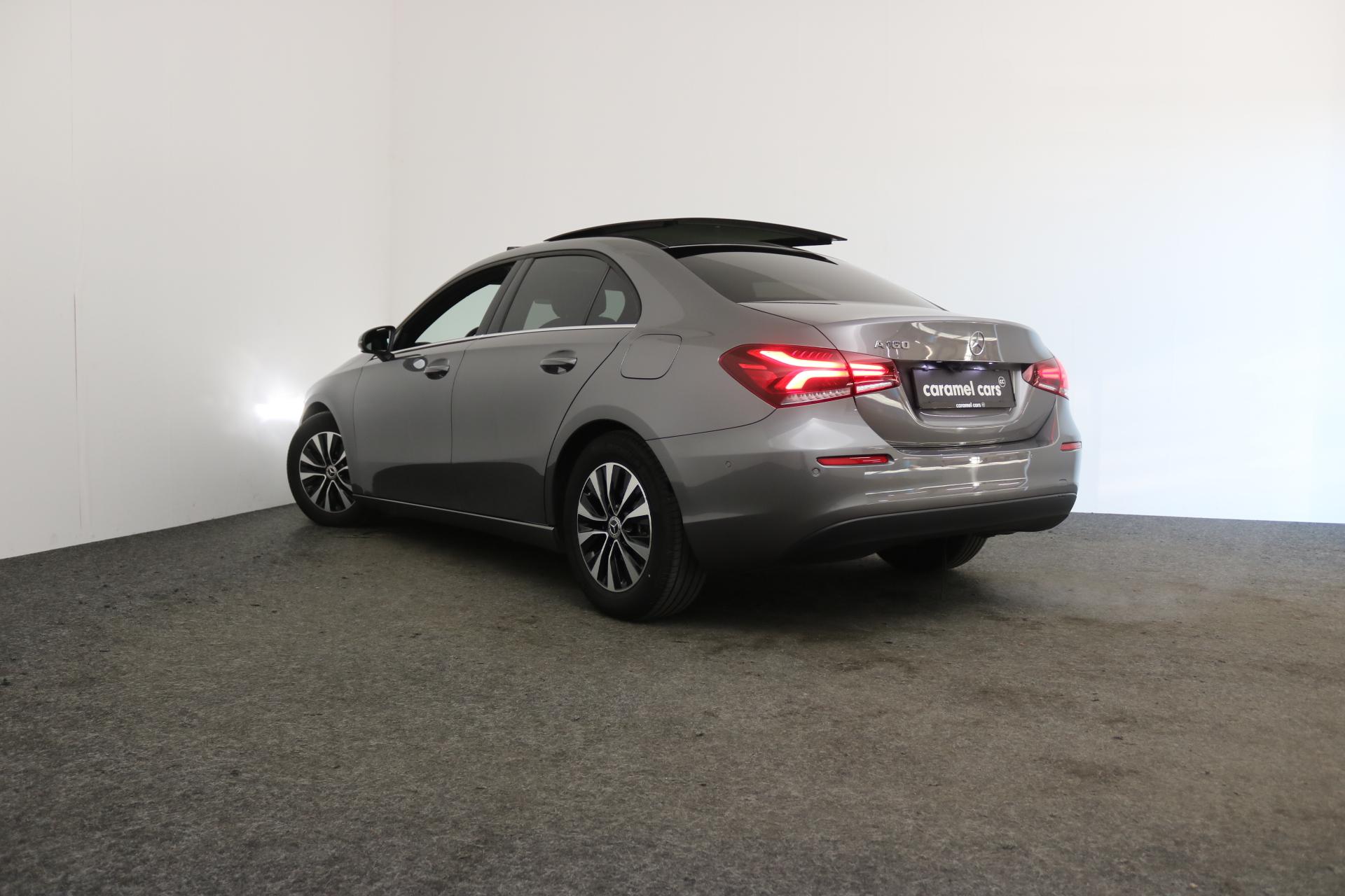Mercedes-Benz A-Klasse 180 BERLINE *OPEN DAK*CAMERA SENSOREN*DAB*GPS*ZETELVERWARMING* - Afbeelding 4