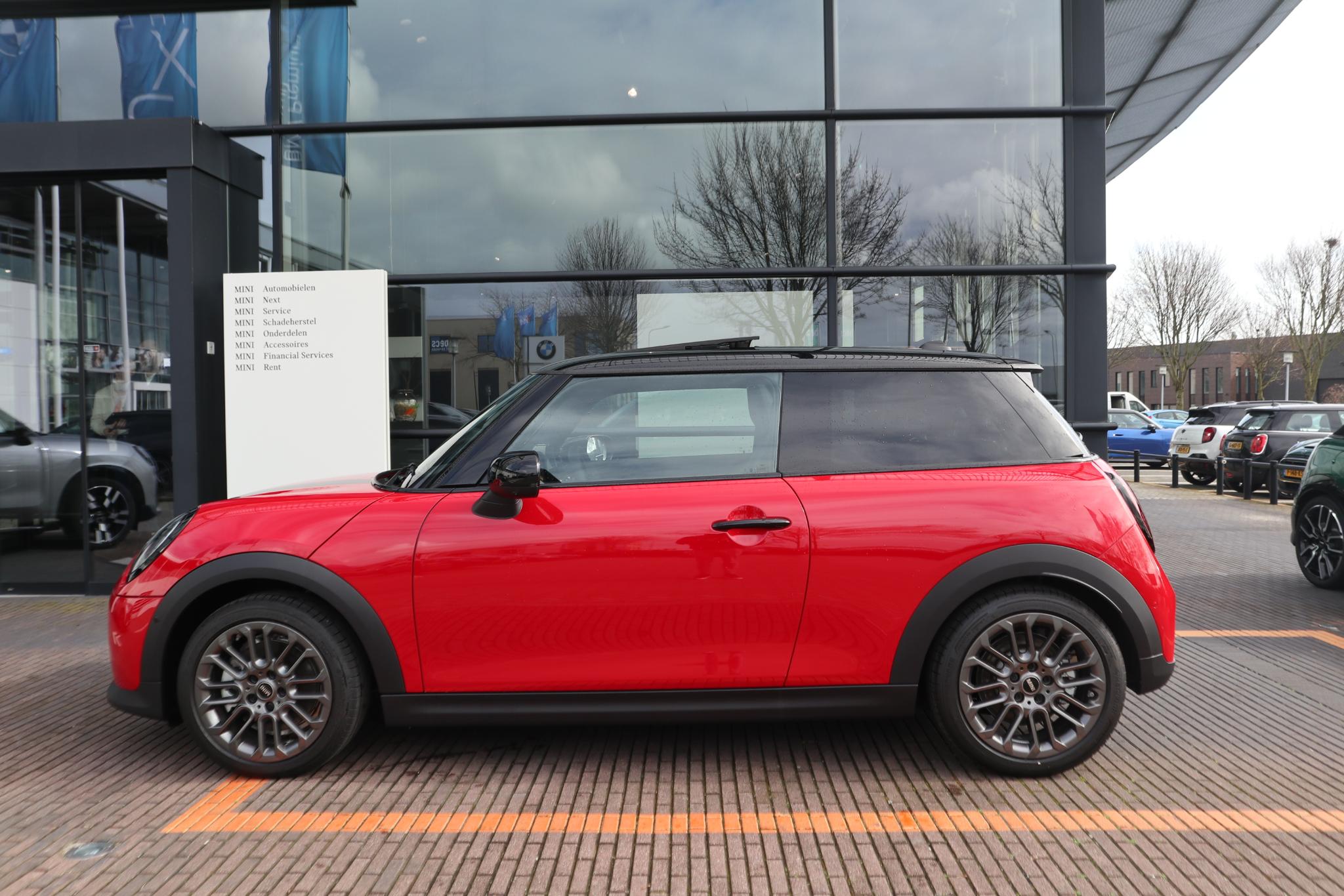 MINI 3-deurs Cooper C - Afbeelding 3
