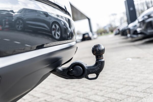 Trekhaak elektrisch uitklapbaar