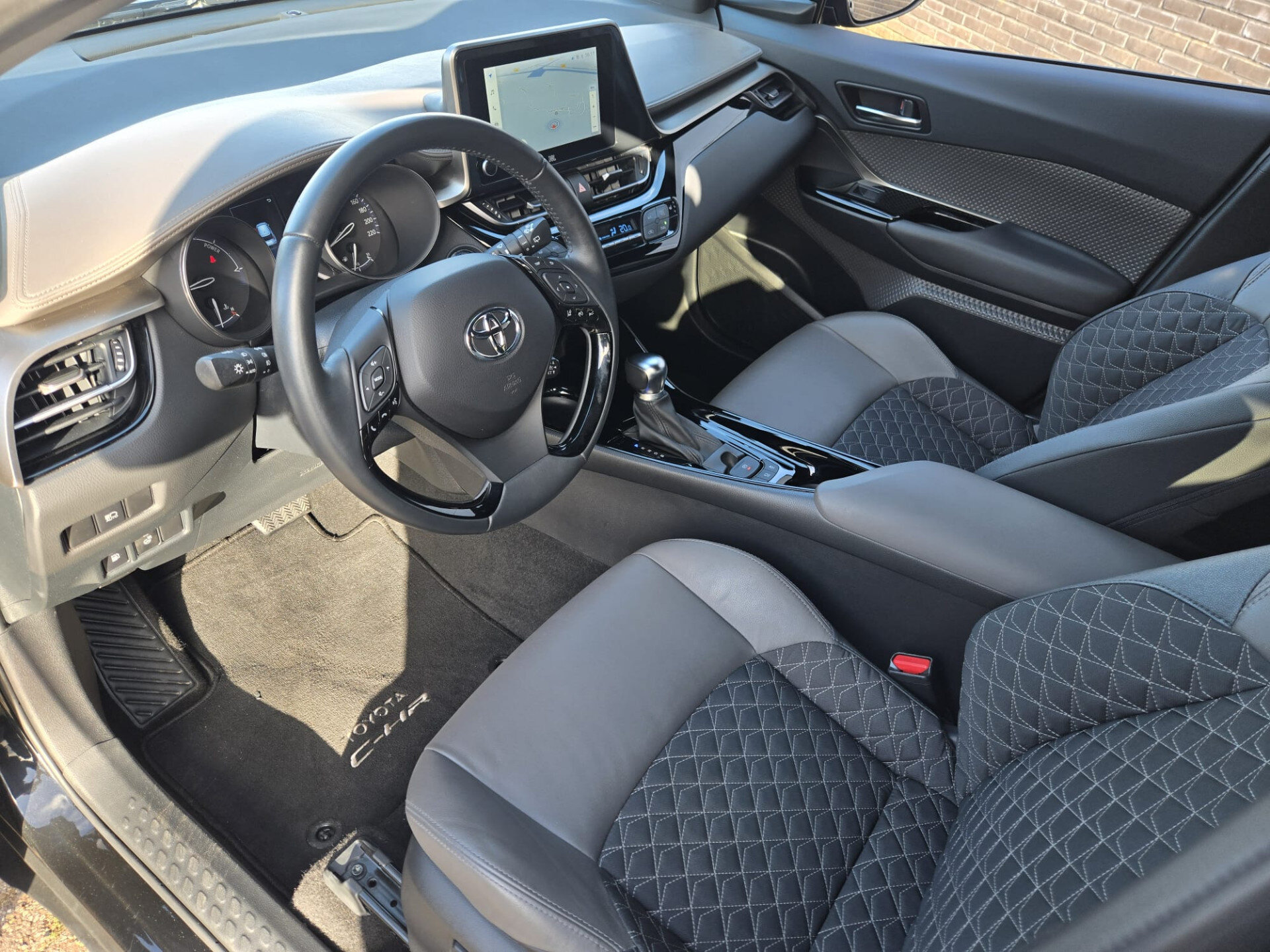 Toyota C-HR 1.8 Hybrid Executive - Afbeelding 3
