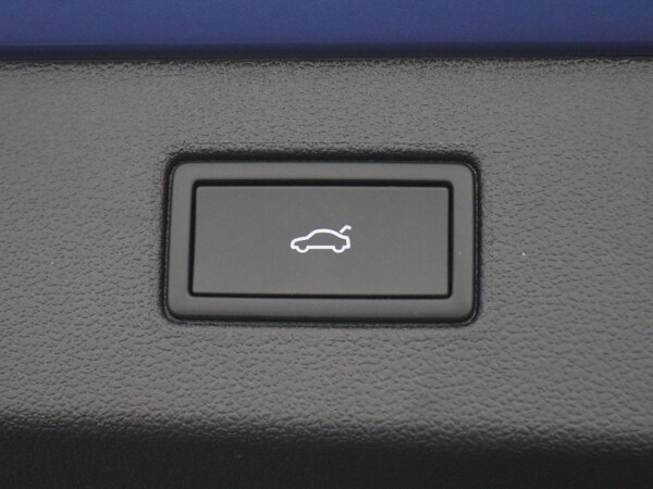 Achterklep, elektrisch, met sensorgestuurde opening (Easy Open) Achterklep, elektrisch, met sensorgestuurde opening (Easy Open)