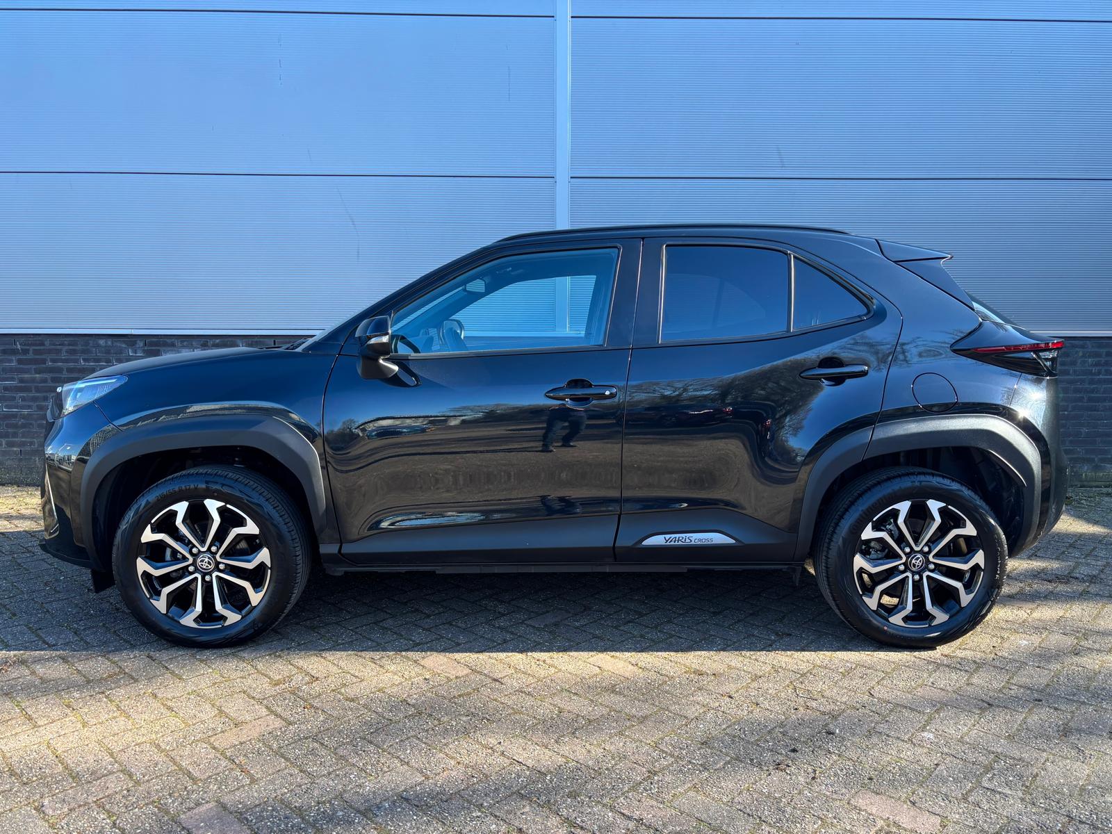 Toyota Yaris Cross 1.5 Hybrid 115 Dynamic + Comfort pack - Afbeelding 2