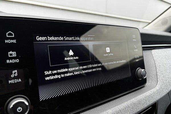 Apple Carplay/Android Auto