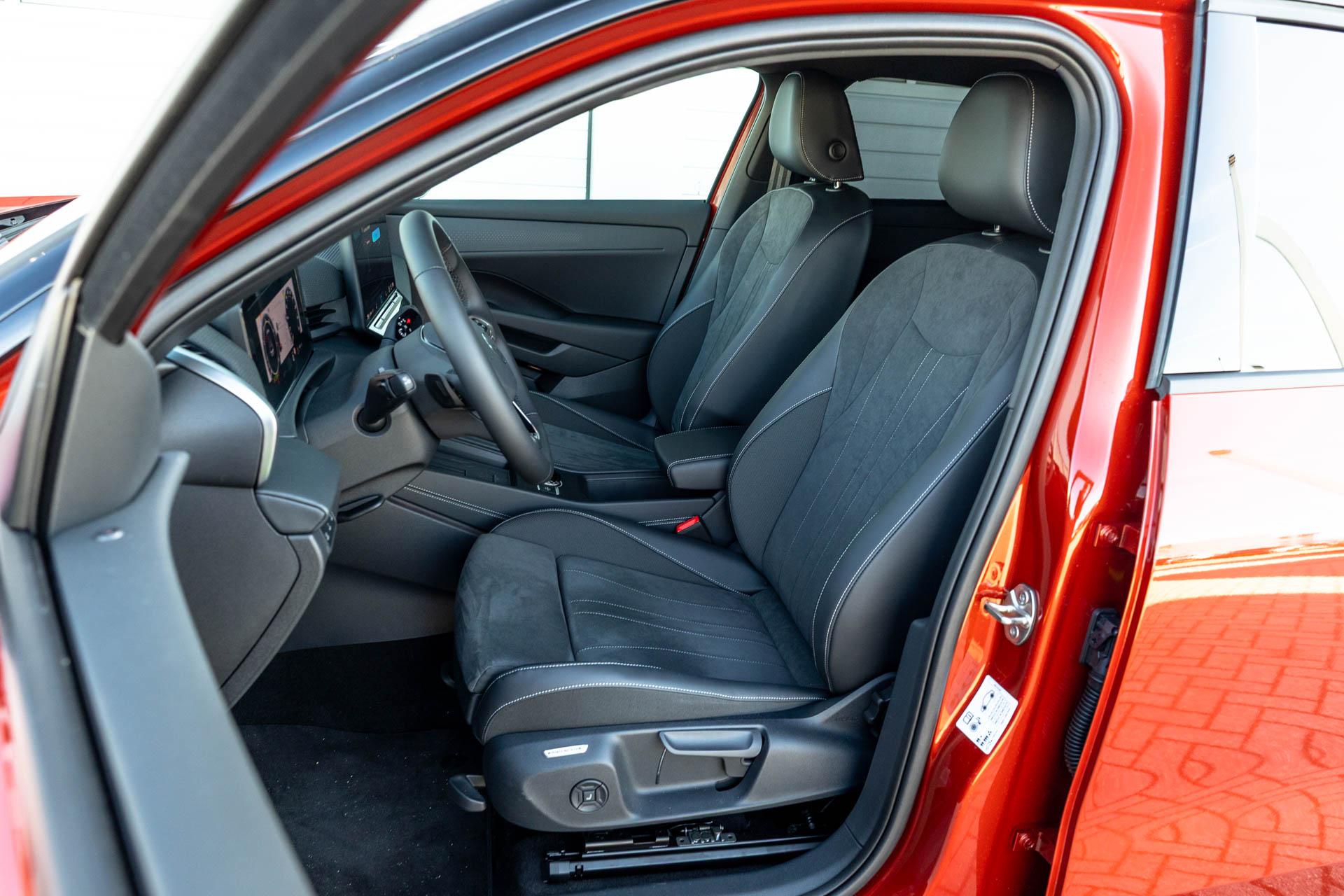 Volkswagen T-Roc 1.5 eTsi 115pk DSG Style First Edition - Afbeelding 4