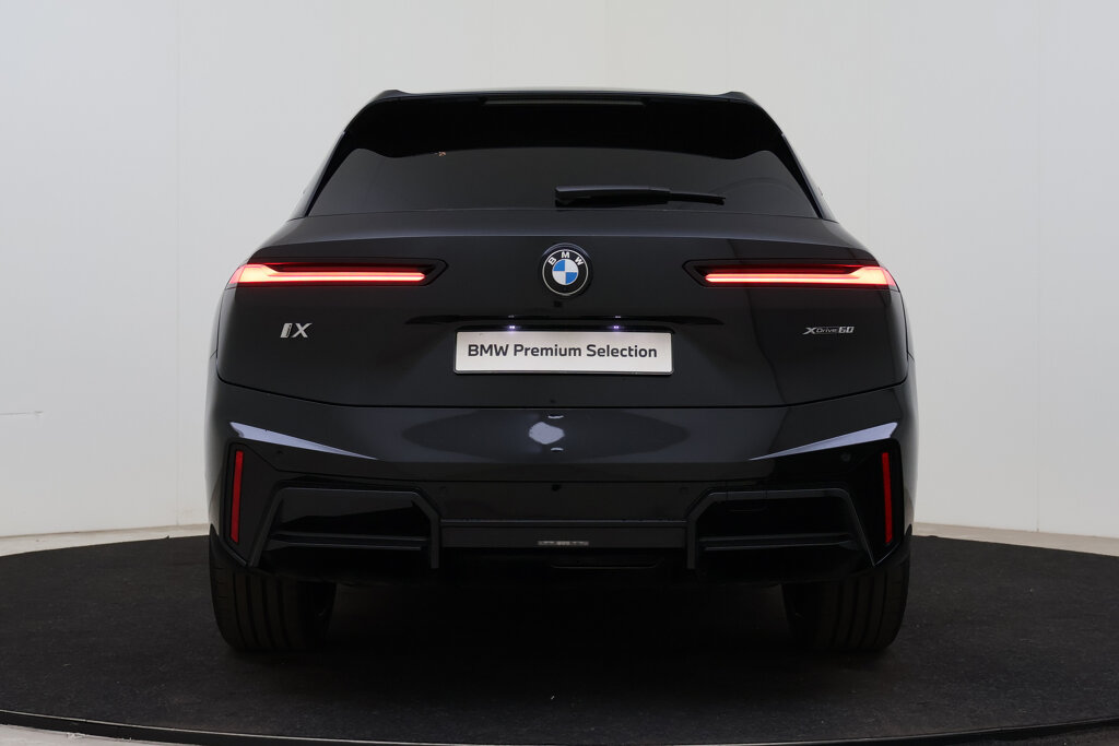 BMW iX 5