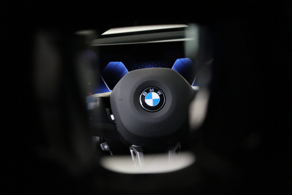 BMW iX 30