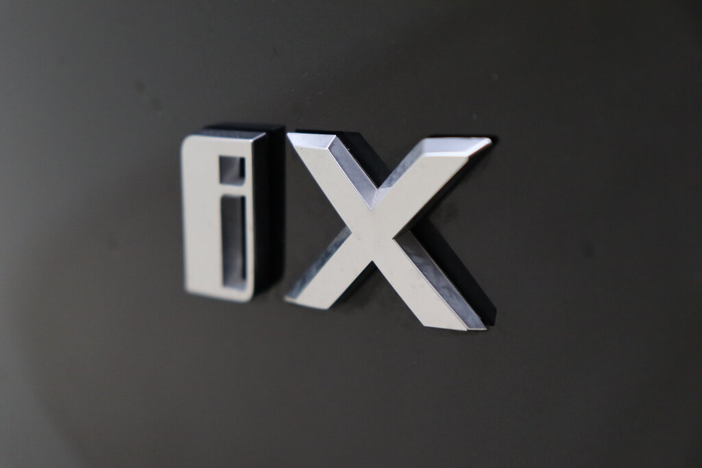 BMW iX 58