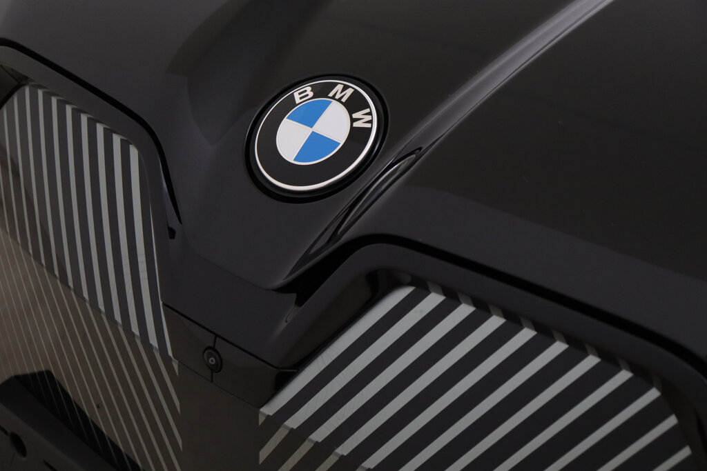 BMW iX 69