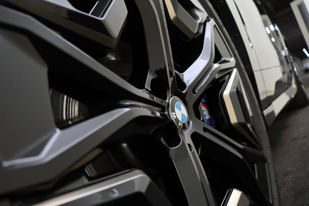 BMW iX 70