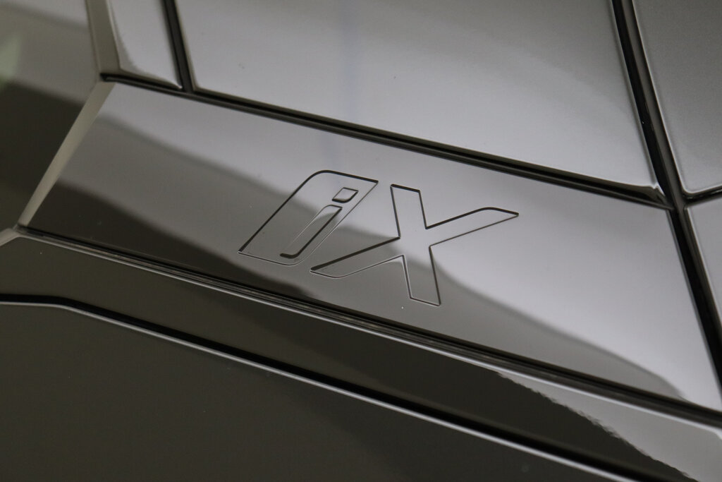 BMW iX 73