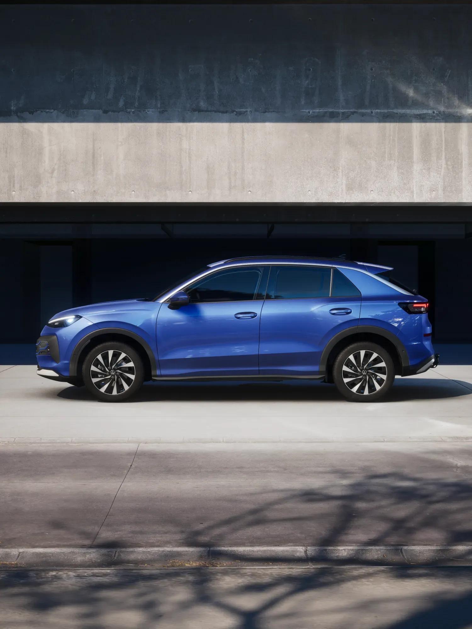 Volkswagen T-Roc 1.5 eTsi 115pk DSG Life First Edition - Afbeelding 3