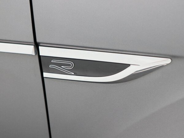R-Line Exterieur