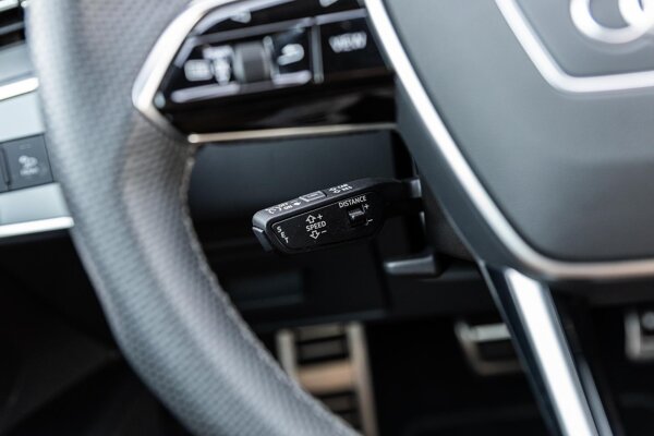 cruise control adaptief met Stop&Go cruise control adaptief met Stop&Go