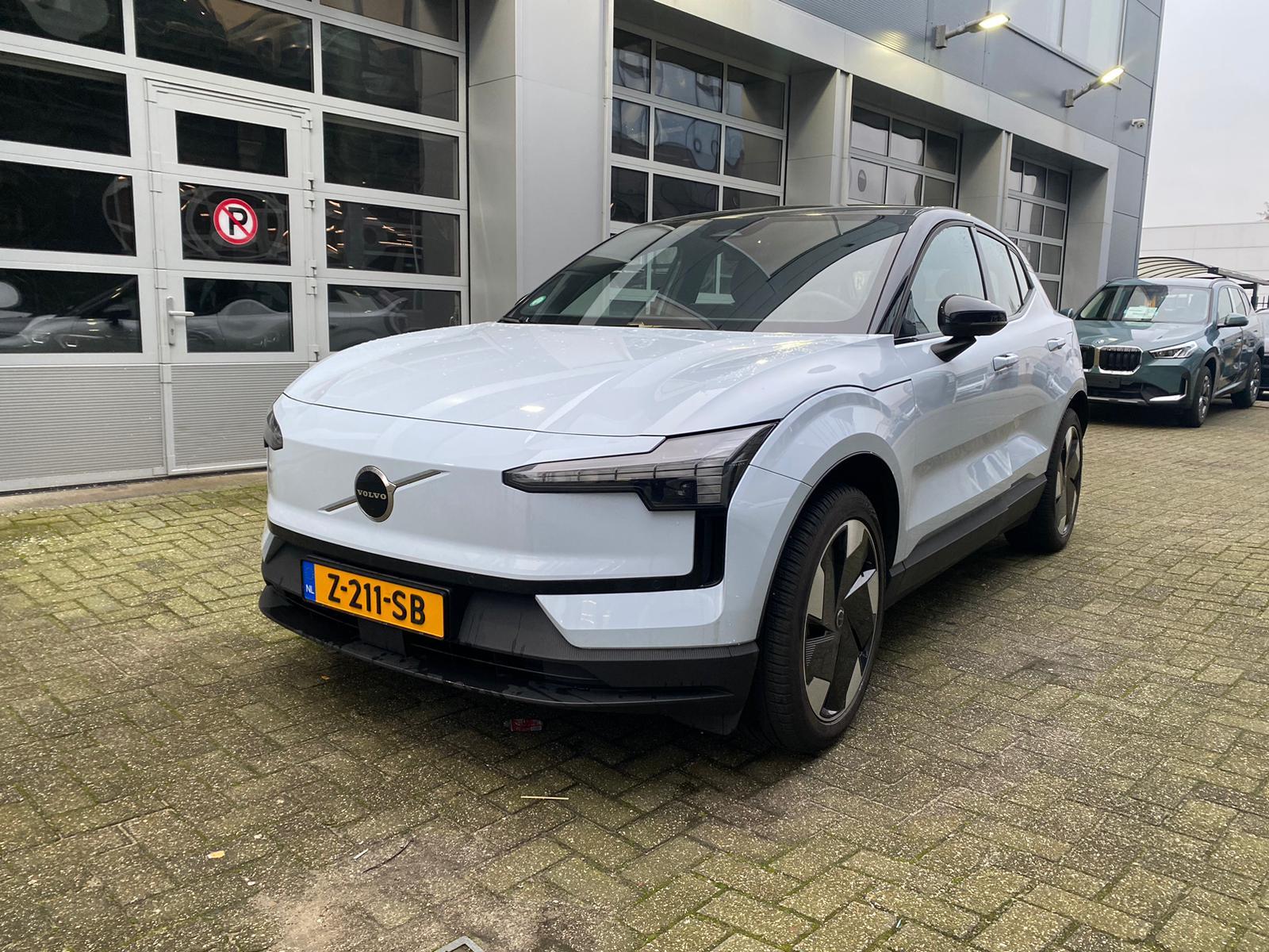 Volvo EX30 Single Motor Extended Range Plus 69 kWh - Afbeelding 2