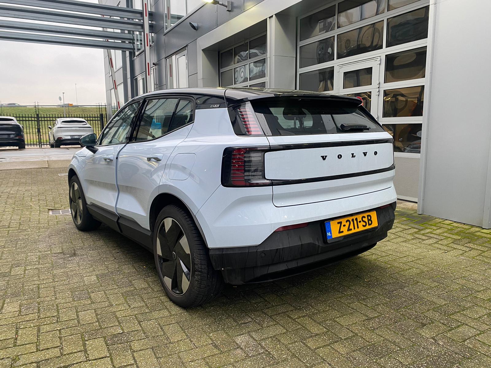 Volvo EX30 Single Motor Extended Range Plus 69 kWh - Afbeelding 3