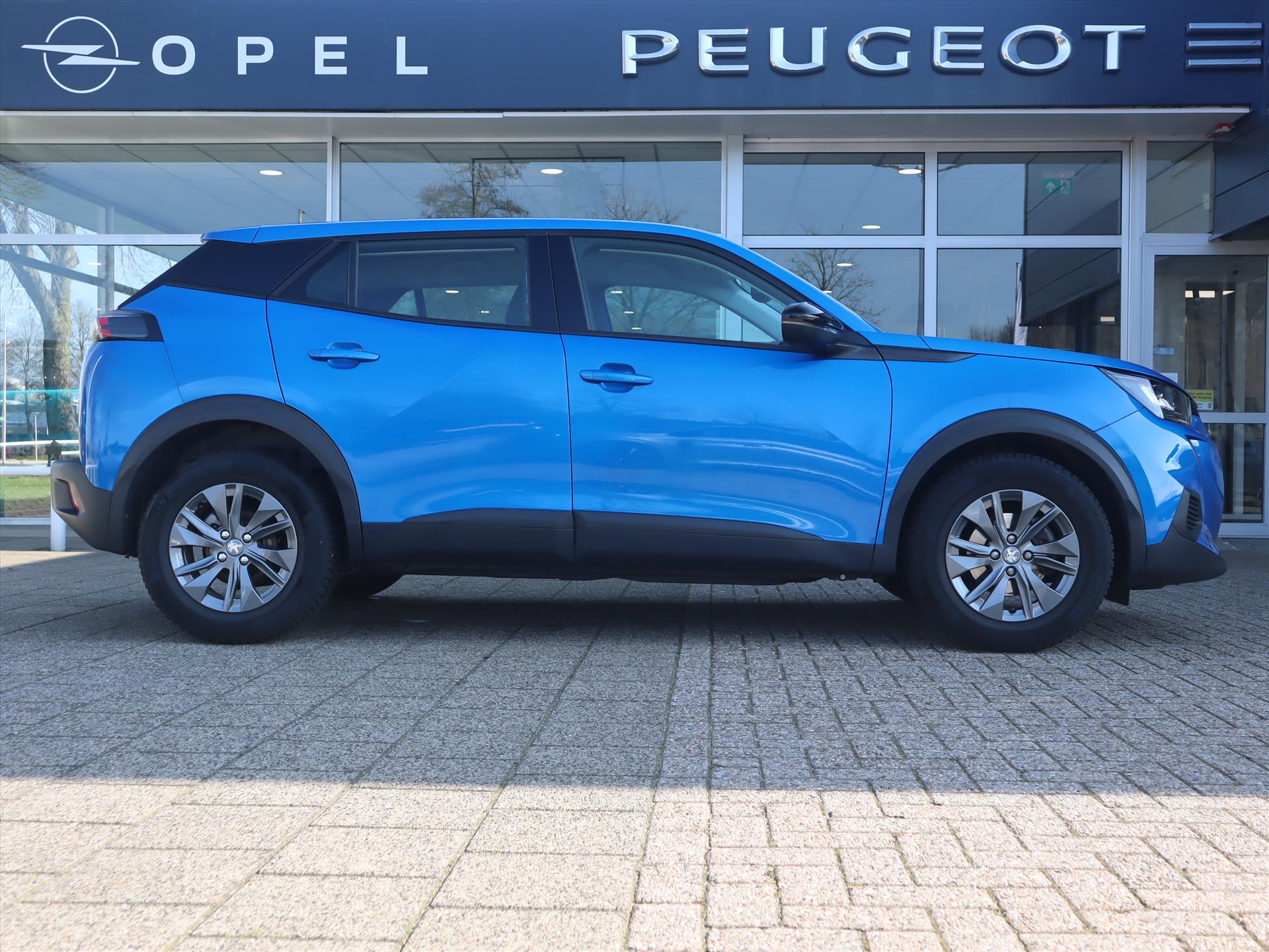Peugeot 2008 SUV Active Pack PureTech 100pk H6, Rijklaarprijs, Navigatie Trekhaak DAB+ LED verlichting - Afbeelding 3
