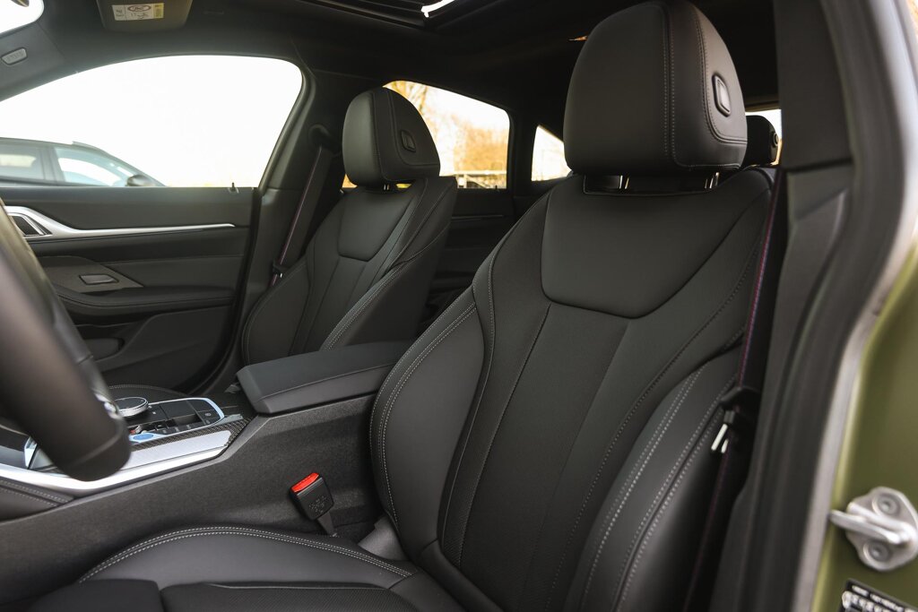 BMW i4 10