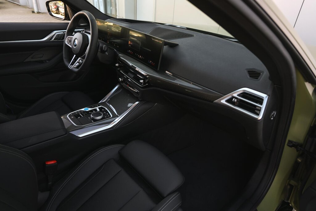 BMW i4 11