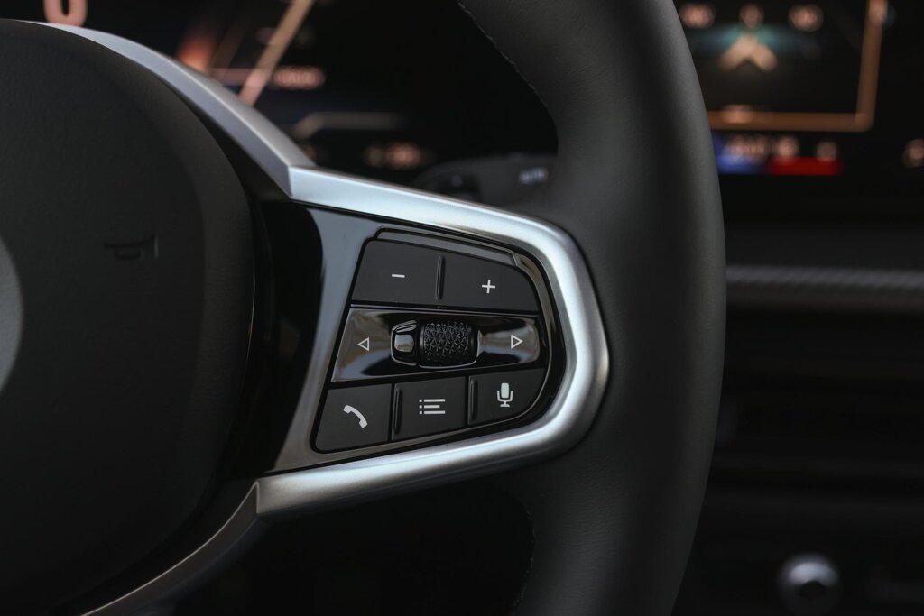 BMW i4 14