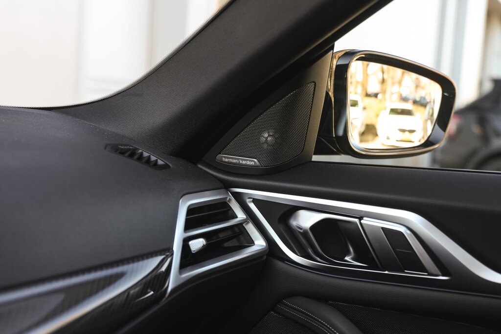 BMW i4 15