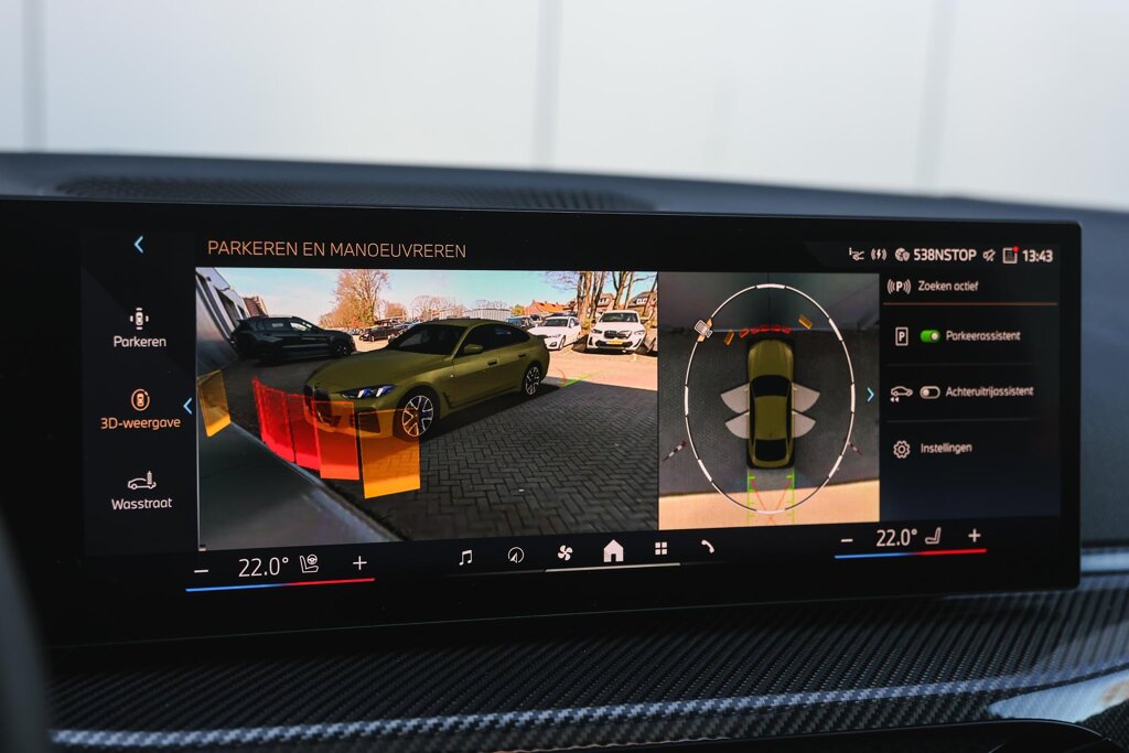 BMW i4 17