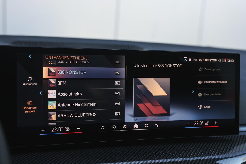 BMW i4 19