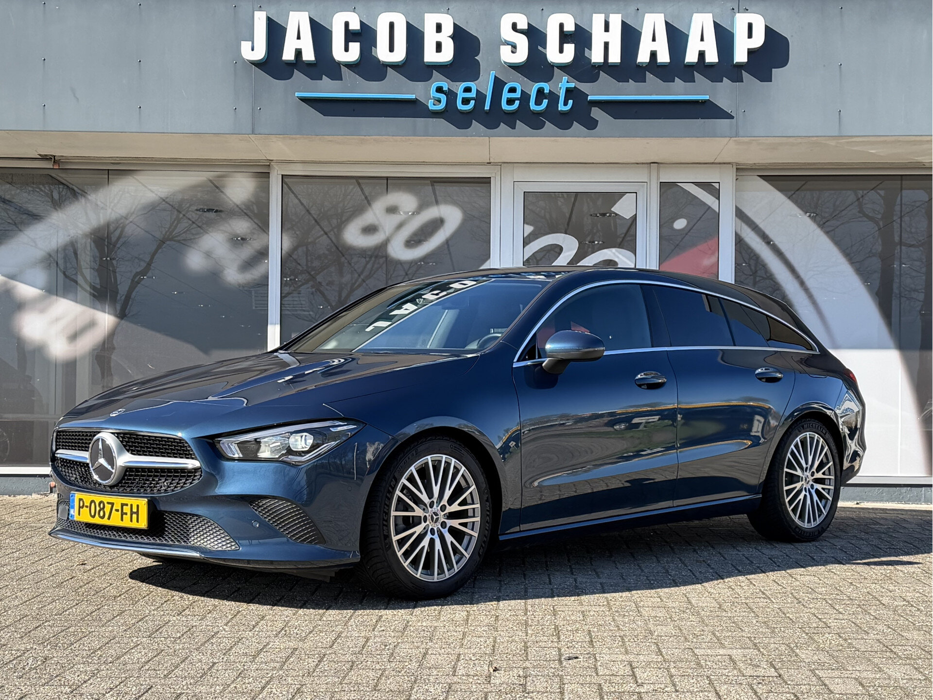 Mercedes-Benz CLA Shooting Brake 180 Business Solution Luxury Automaat