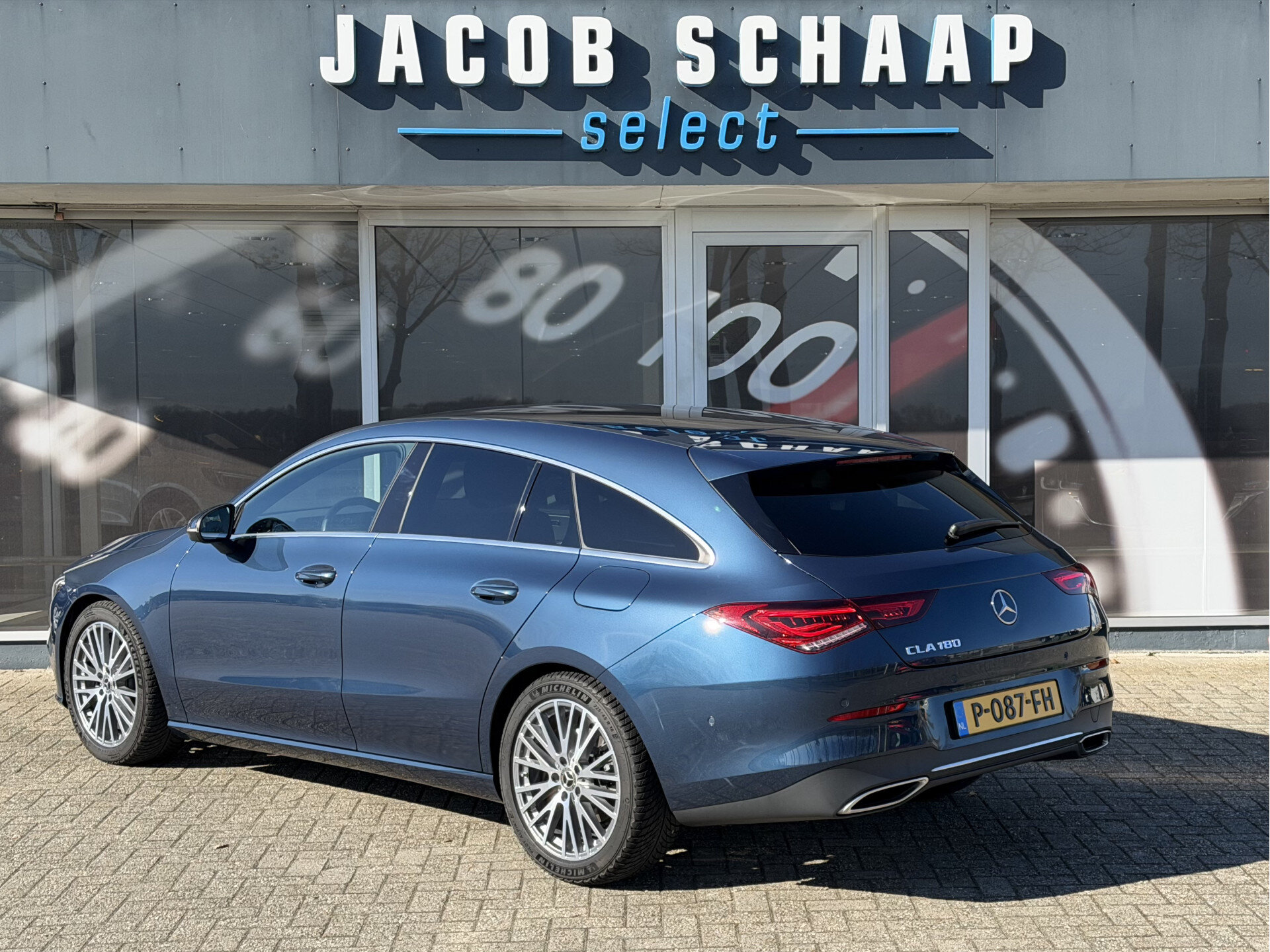 Mercedes-Benz CLA Shooting Brake 180 Business Solution Luxury Automaat - Afbeelding 4