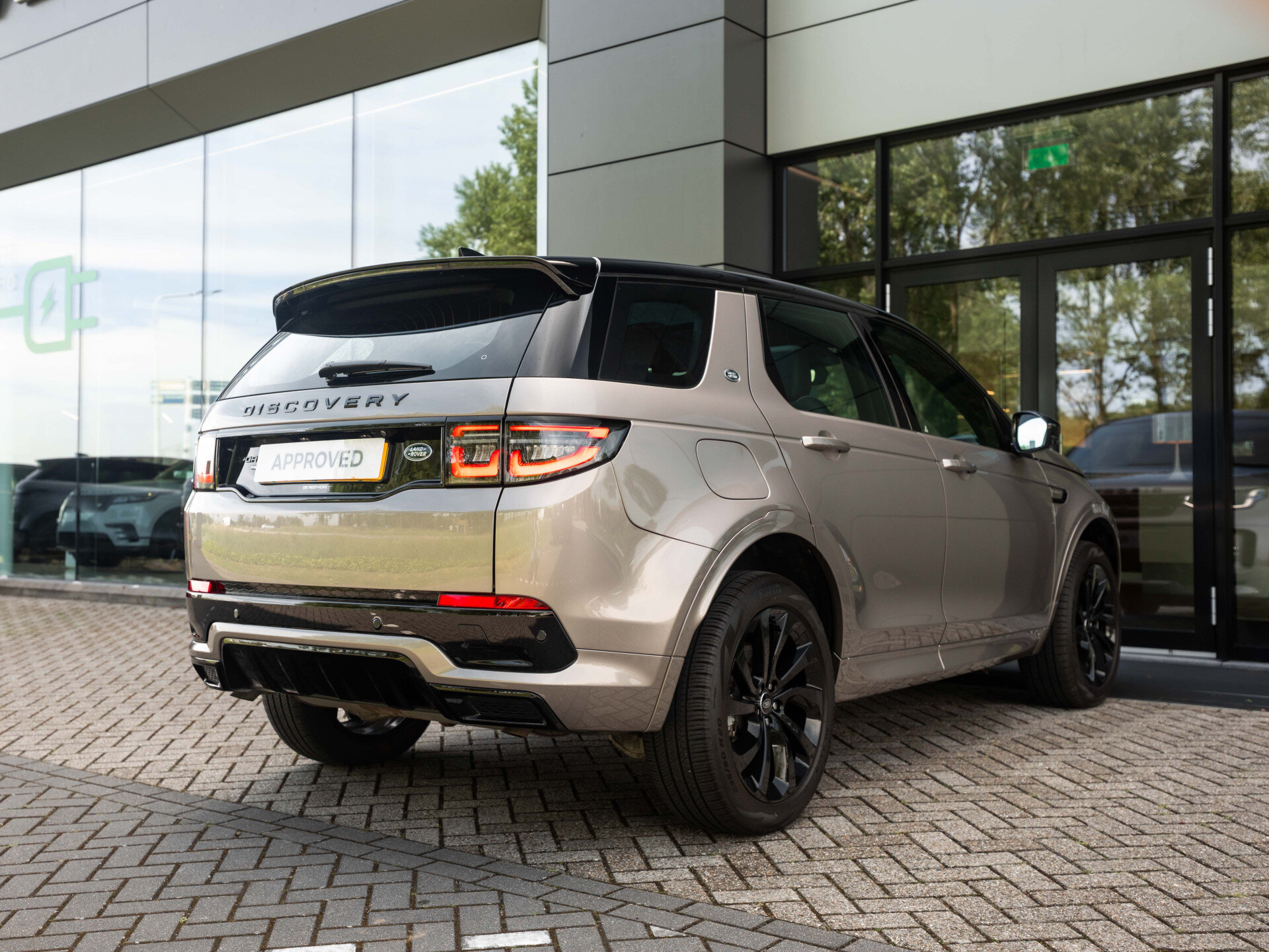 Land Rover Discovery Sport P300e R-Dynamic S - Afbeelding 5