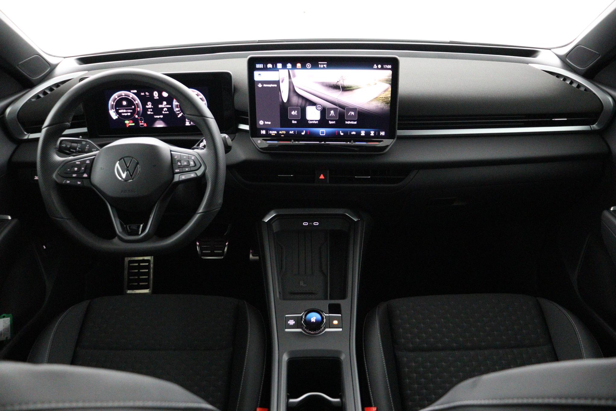 Volkswagen T-Roc R-Line First Edition 1.5 eTSI 110 kW / 150 PK SUV  - Afbeelding 4