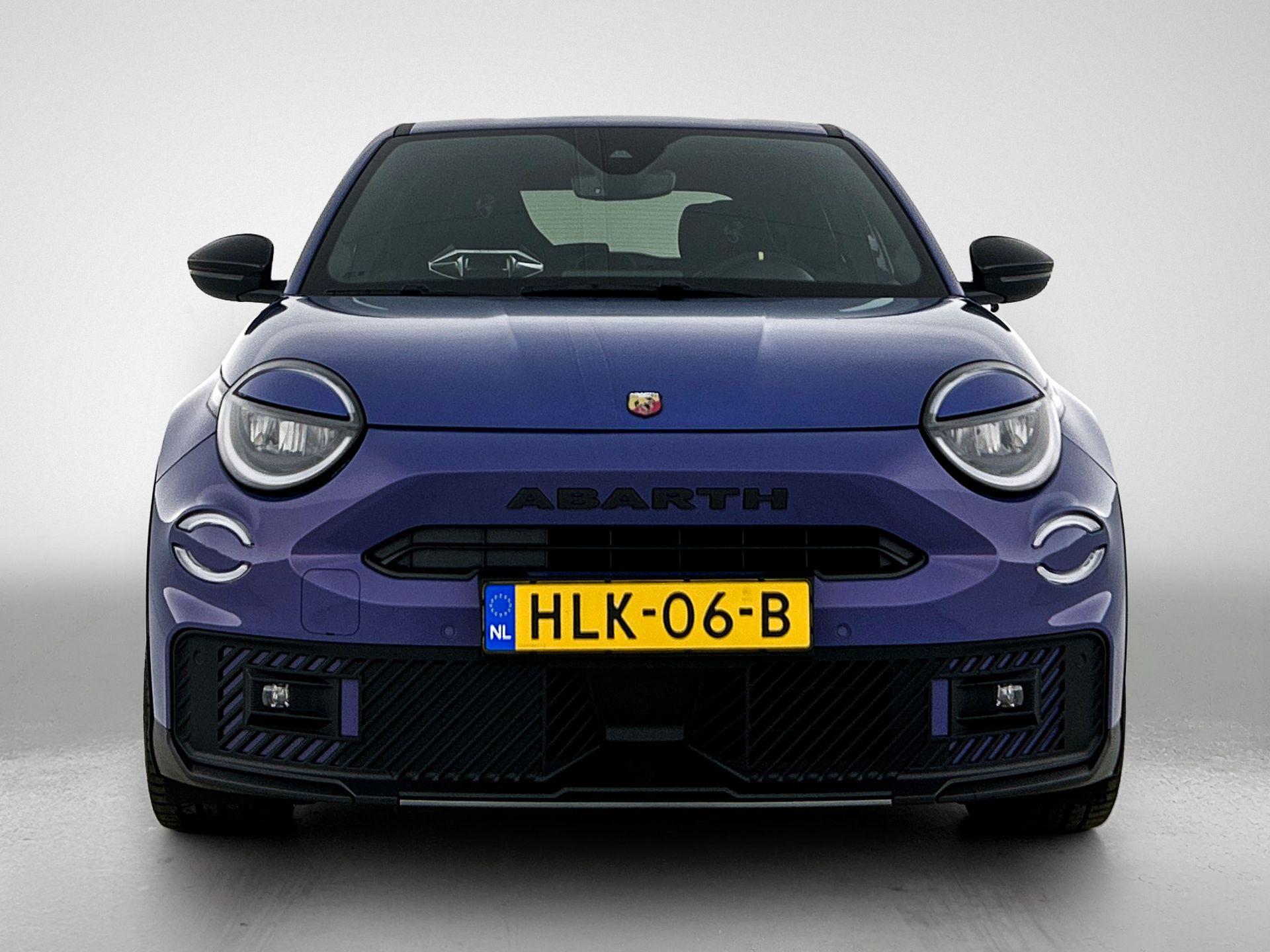 Abarth 600e Scorpionissima 54 kWh 280pk Automaat - Afbeelding 4