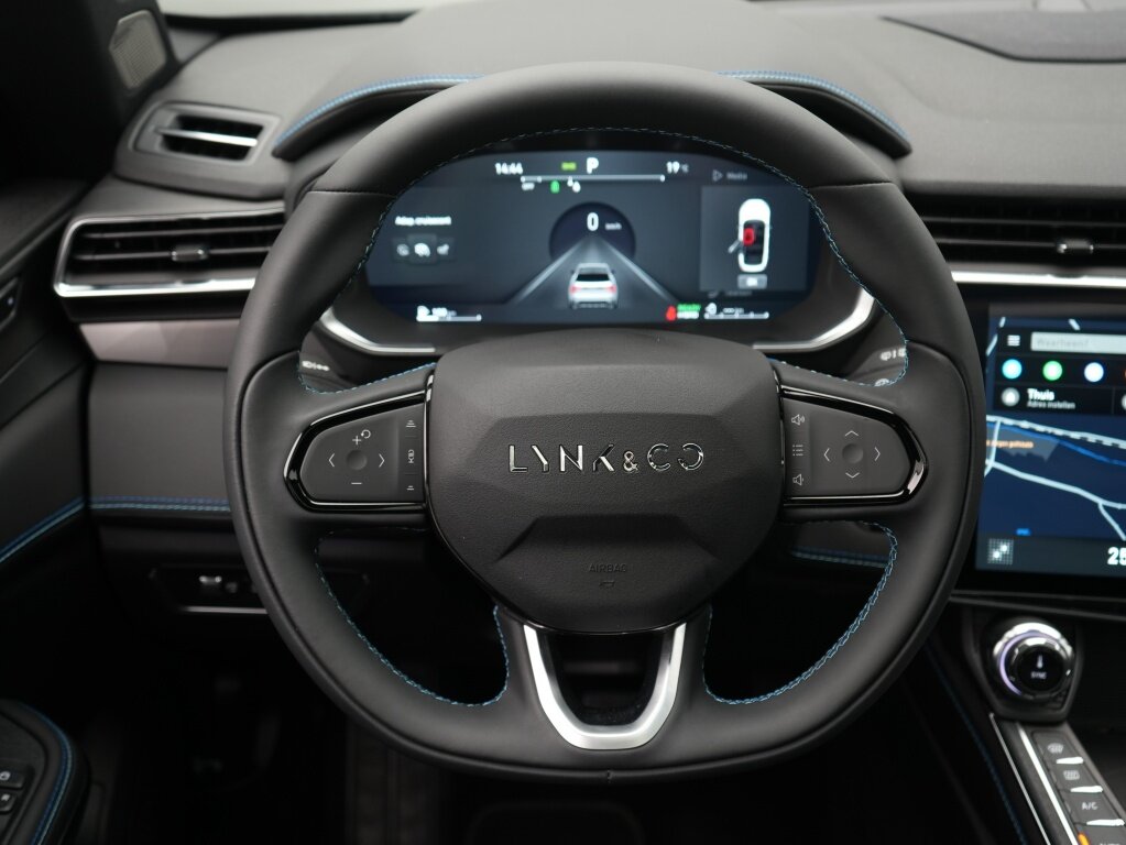 Lynk & Co 01 1.5 PHEV 261 PK | 360 graden camera | Panoramadak | Navigatie - Afbeelding 4