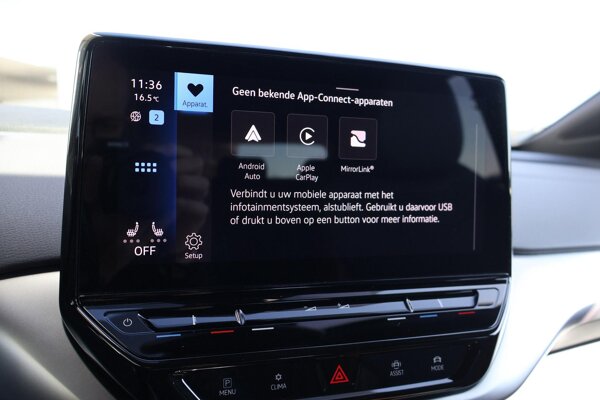 Apple Carplay/Android Auto Apple Carplay/Android Auto