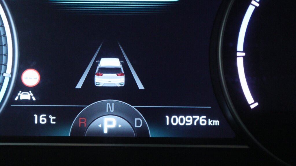 Kia e-Niro ExecutiveLine 64 kWh | 3 Fase | Stoelverwarming | Navigatie | - Afbeelding 4