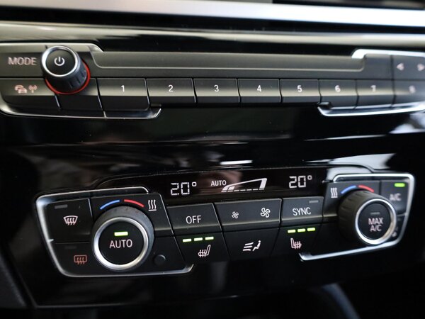 Elektrisch verwarmde voorstoelen Elektrisch verwarmde voorstoelen