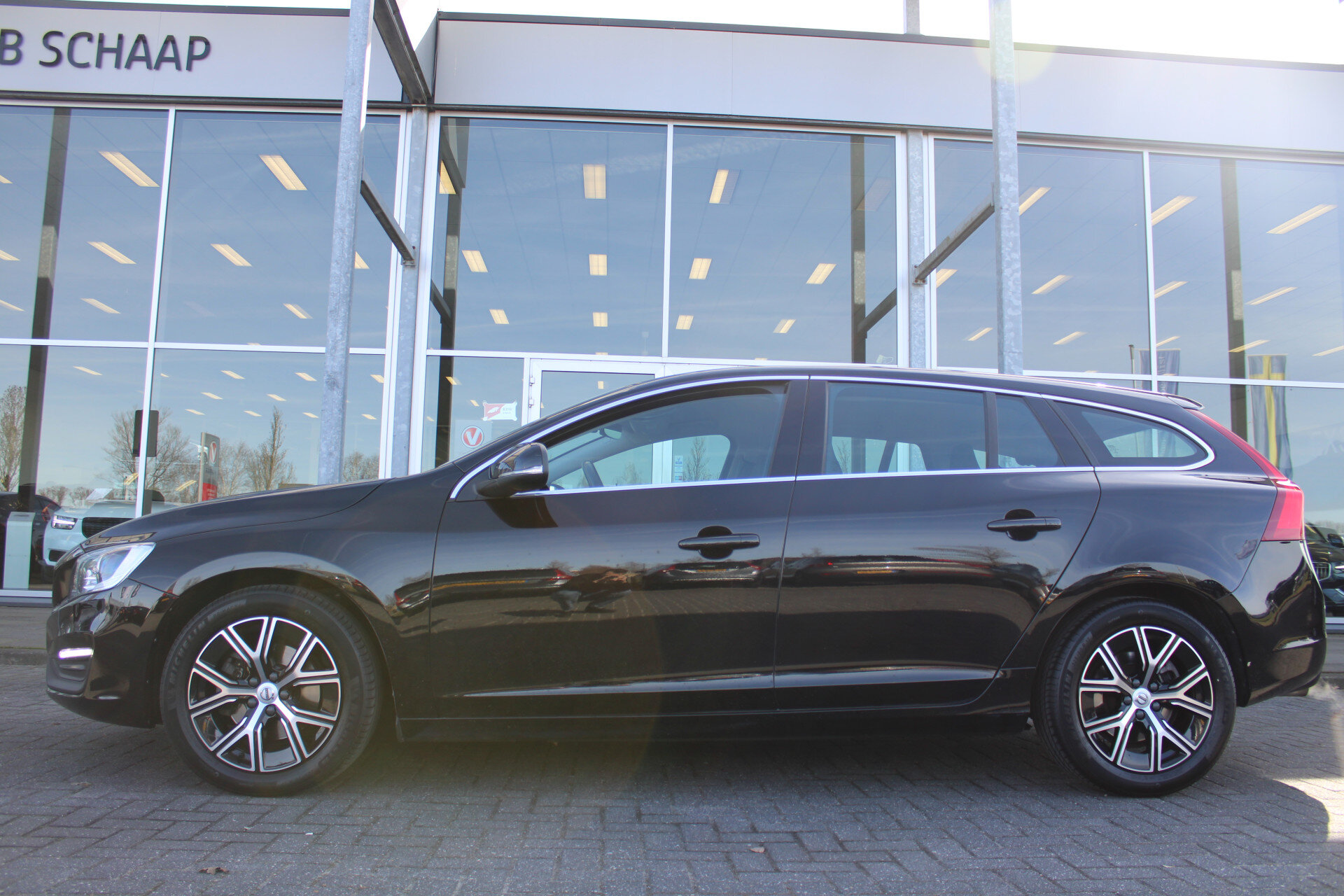 Volvo V60 T3 Automaat Polar+ - Afbeelding 2