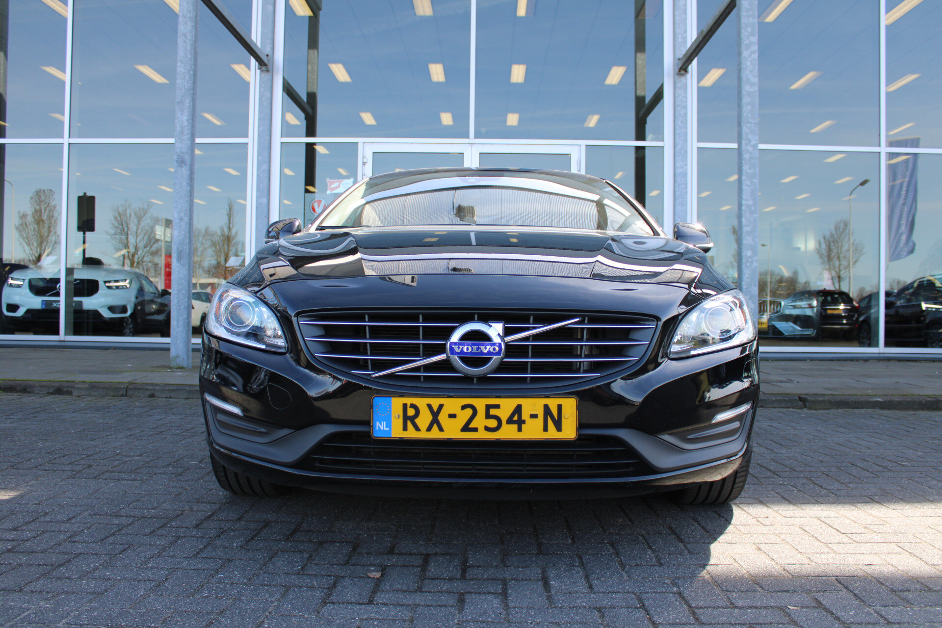 Volvo V60 T3 Automaat Polar+ - Afbeelding 3